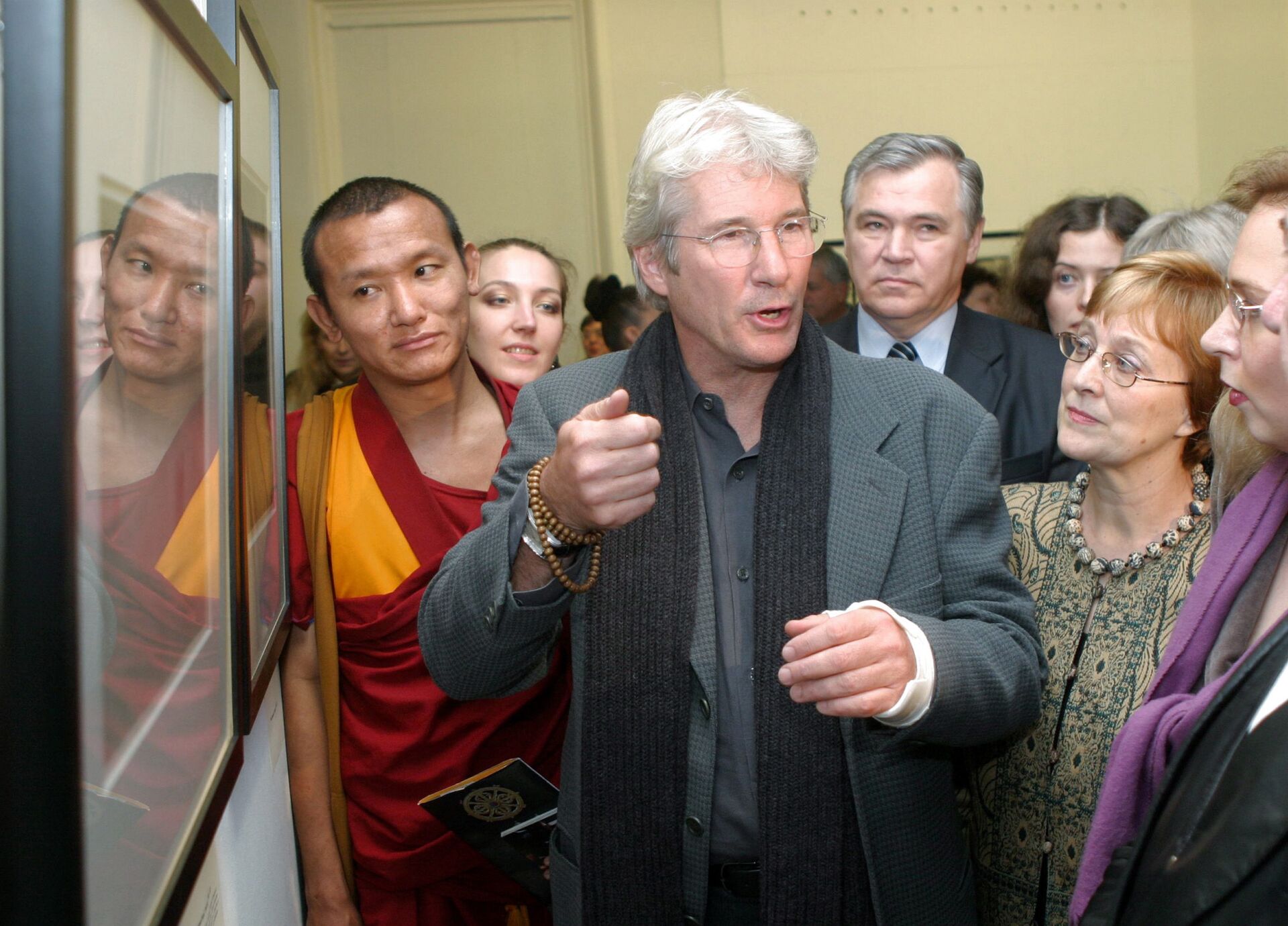 Р.Гир представляет выставку свох  фоторабот Р.Гир представляет выставку свох  фоторабот - РИА Новости, 1920, 25.10.2025