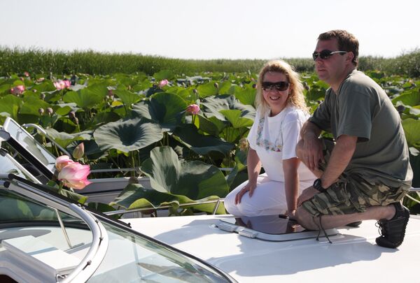 Президент РФ Д.Медведев с супругой Светланой на отдыхе в Астраханской области
