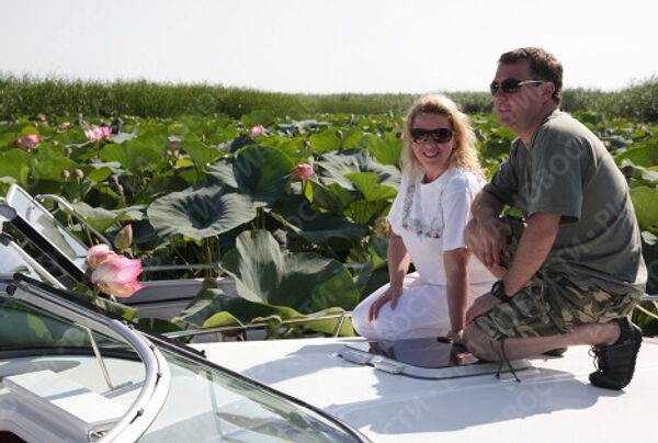 Президент РФ Д.Медведев с супругой Светланой на отдыхе в Астраханской области
