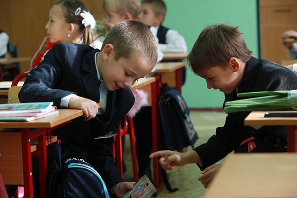 Правительство РФ определило 19 субъектов, в школах которых в 2010-2011 годах будет проходить эксперимент по введению предмета Основы религиозных культур и светской этики
