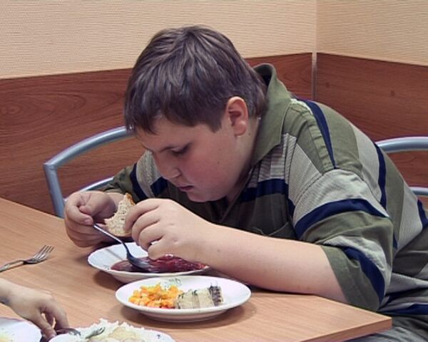 Как правильно кормить ребенка в школе. Советы экспертов 
