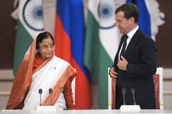 Президенты России и Индии Дмитрий Медведев и Пратибха Патил. Архив