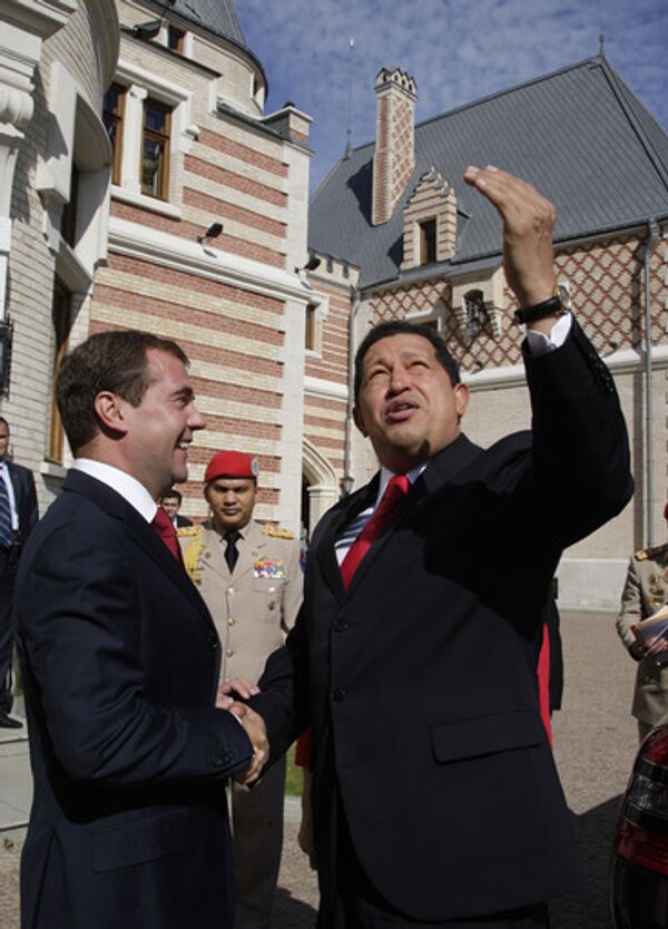 Президенты России и Венесуэлы Дмитрий Медведев и Уго Чавес