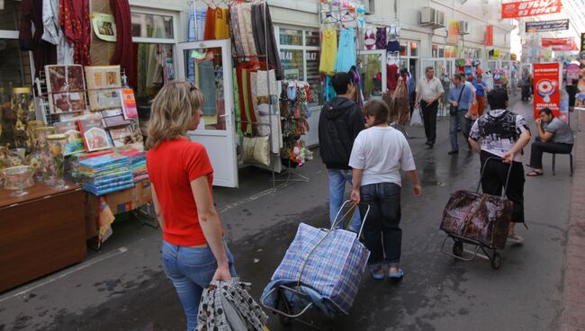 Вещевой рынок в Лужниках