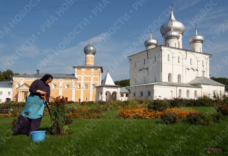 Варлаамо-Хутынский женский монастырь в Новгородской области