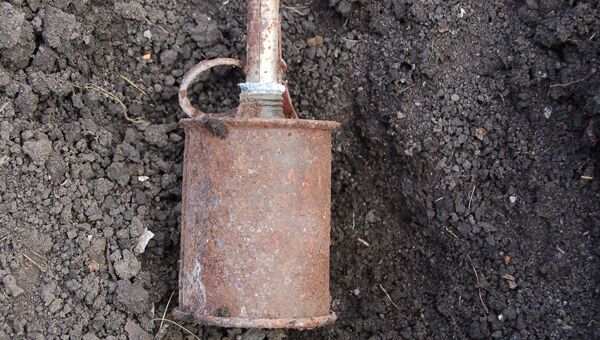 Рабочие нашли гранату, пролежавшую со времен войны на чердаке детского Дома творчества в Саратове