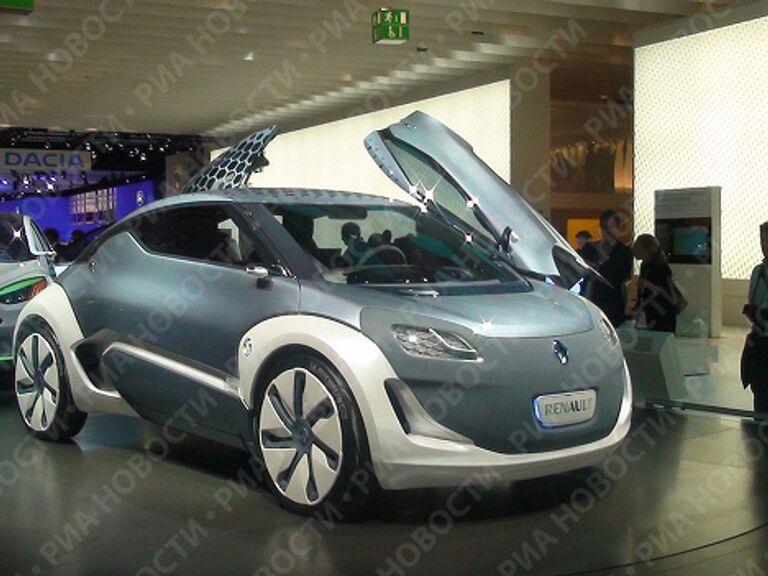 Автомобиль Renault на Франкфуртском автосалоне Автомобиль Renault на Франкфуртском автосалоне