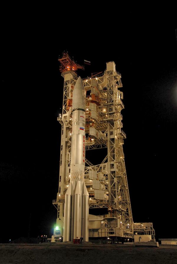 Старт ракеты-носителя Протон с космодрома Байконур