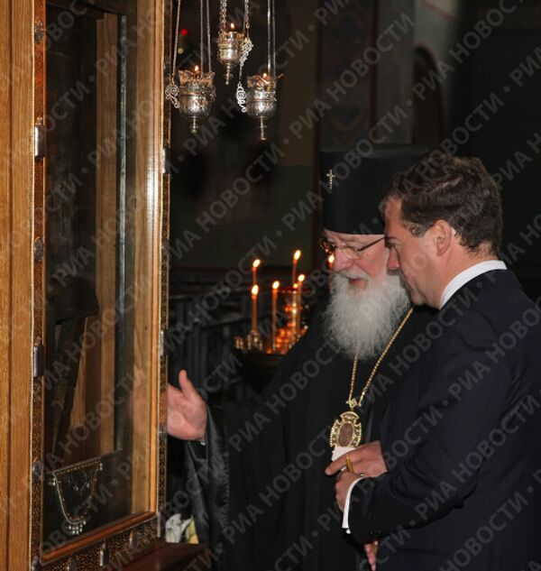 Президент РФ Дмитрий Медведев посетил Софийский собор в Великом Новгороде