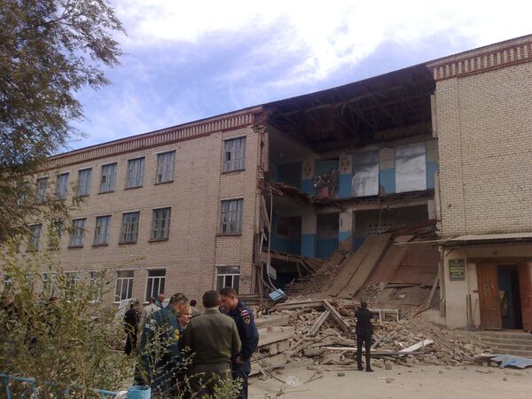 Обрушение лестничных пролетов в школе в Оренбургской области