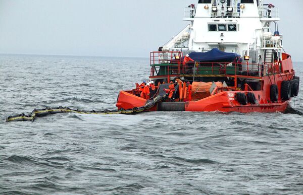 Ветер и волны помешали спасателям искать затонувшее на Таймыре судно