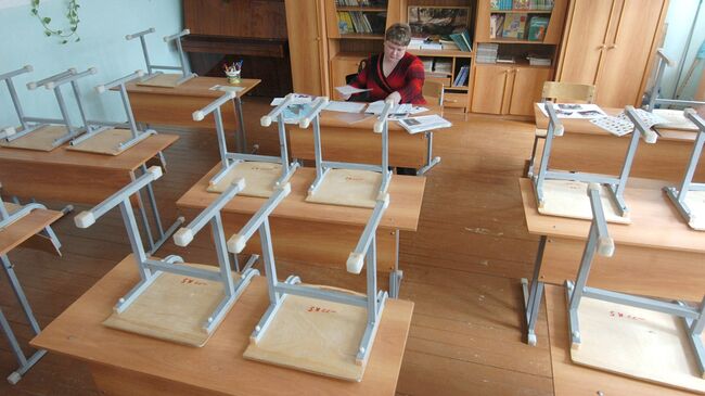 В среду Роспотребнадзор закрыл среднюю школу №1, где обучаются заболевшие дети, на карантин.