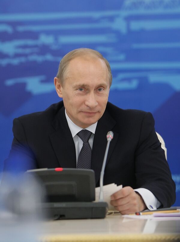 Полномочия комиссии по административной реформе надо расширить - Путин
