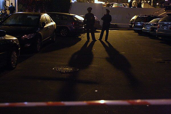 Один милиционер убит, один ранен при задержании грабителей в Мытищах