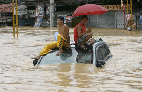 Число жертв сильнейшего наводнения на Филиппинах достигло 140 человек