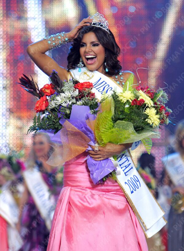 Победительница Международного конкурса красоты Мисс Интерконтиненталь-2009 Ханелли Куэнтеро Ледзма