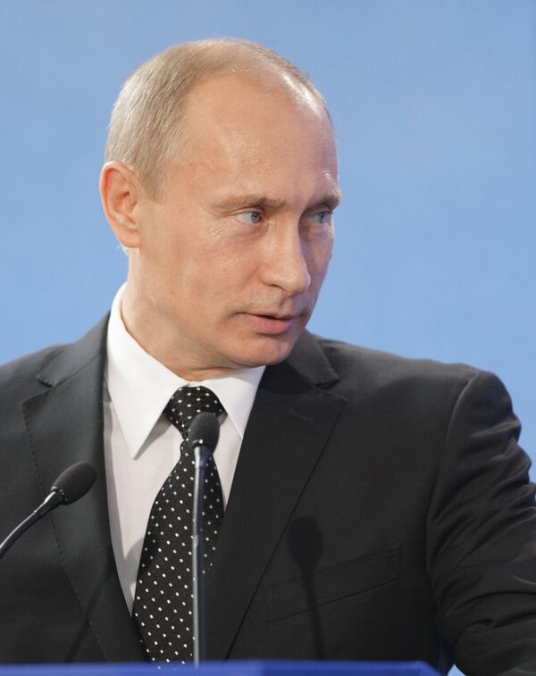Премьер-министр РФ В.Путин в ходе визита в КНР примет участие в работе Совета стран ШОС 