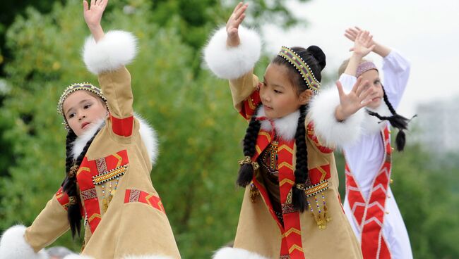 Якутский праздник проводов зимы Ысыах прошел в Москве в Коломенском