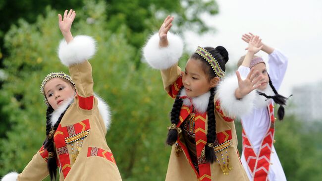 Якутский праздник проводов зимы Ысыах. Архив