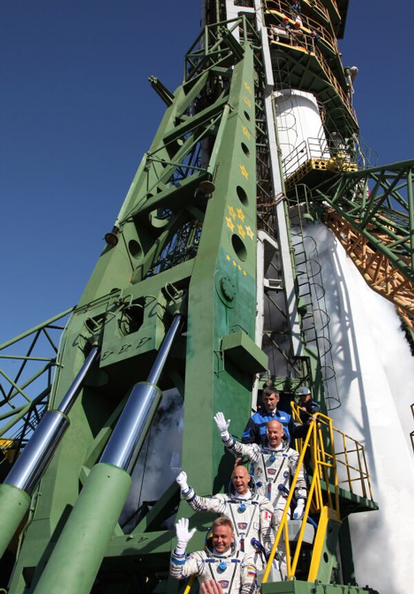 Экипаж очередной экспедиции на МКС готовится к старту с космодрома Байконур