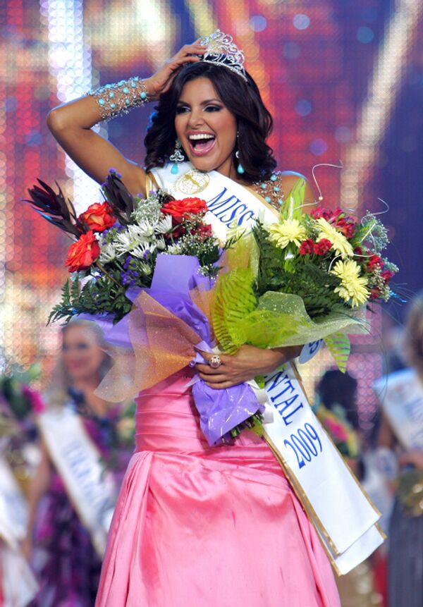 Победительница Международного конкурса красоты Мисс Интерконтиненталь-2009 Ханелли Куэнтеро Ледзма