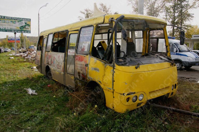 В пятницу в Самарской области на 966-м километре федеральной трассы М-5 произошло лобовое столкновение рейсового автобуса Жигулевск-Тольятти с грузовиком.