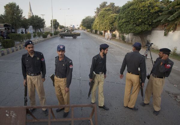 Пакистанская армия начала операцию по освобождению заложников