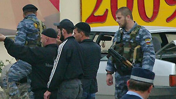 Чеченская милиция начала борьбу с тонированными стеклами в машинах