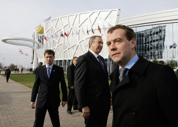 Президент РФ Дмитрий Медведев посетил Казанскую академию тенниса.