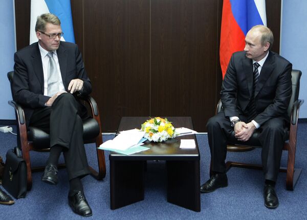 Премьер-министр РФ Владимир Путин встретился с Матти Ванханеном