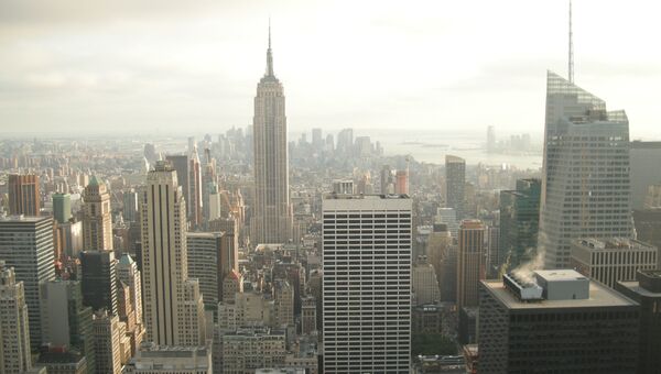 Вид на Манхэттен с крыши Рокфеллер-центра. В центре - Эмпайр-стейт билдинг