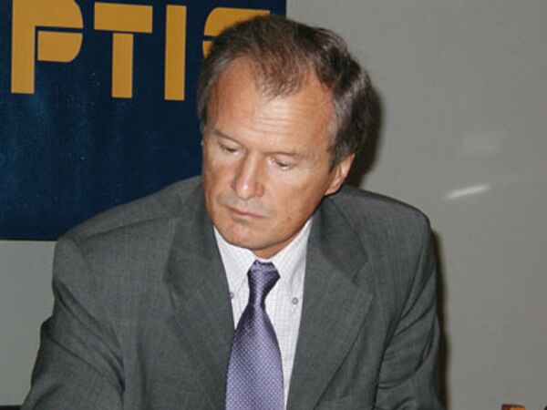 Лидер Украинской народной партии (УНП) Юрий Костенко