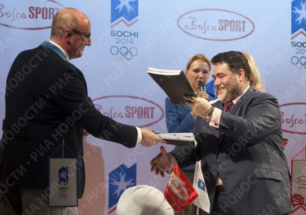Подписание соглашения о генеральном партнерстве между компанией Bosco и Оргкомитетом Сочи-2014