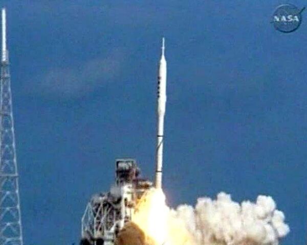 NASA запустило ракету-носитель нового поколения Ares I-X 