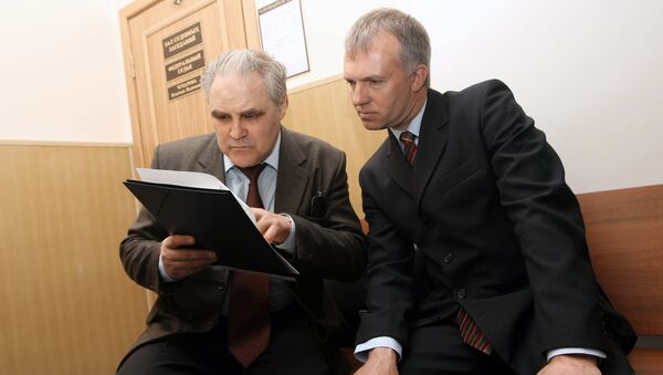 Адвокат Юрий Баграев и Дмитрий Довгий
