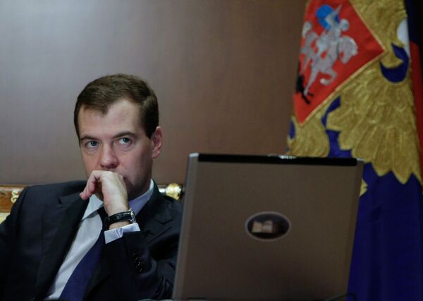 Медведев поручил изучить предложения бизнеса для их учета в Послании