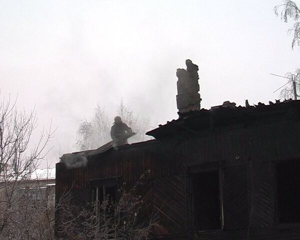 Пожар в 2-х этажном, 8-ми квартирном деревянном жилом доме в Нижнем Новгороде