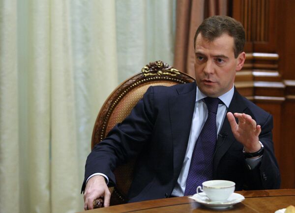 Медведев в ходе визита в Сингапур обсудит ситуацию в АТР 