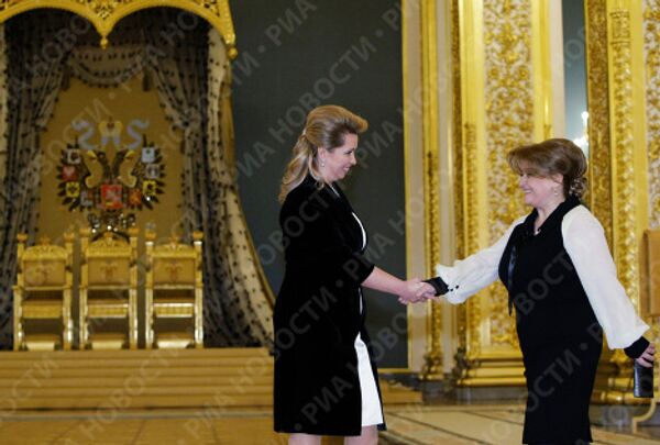 Супруга президента России Светлана Медведева и супруга президента Армении Рита Саргсян