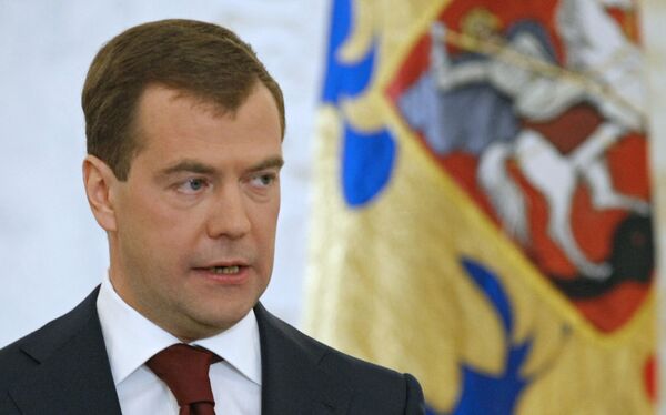 Медведеву предлагают полететь в космос для реализации задачи послания