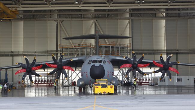 Военно-транспортный самолет Airbus A400M