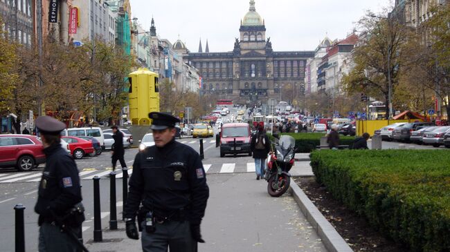 Полицейские на Вацлавской площади в Праге. Архивное фото
