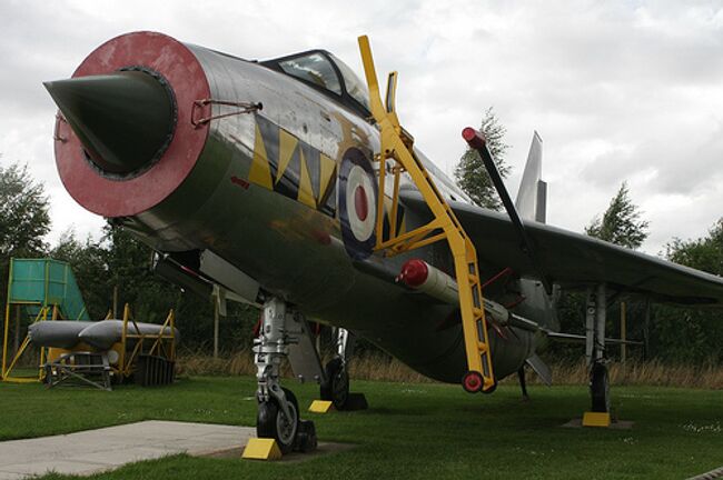 Истребитель English Electric Lightning