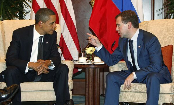 Встреча Дмитрия Медведева и Барака Обамы на саммите АТЭС в Сингапуре