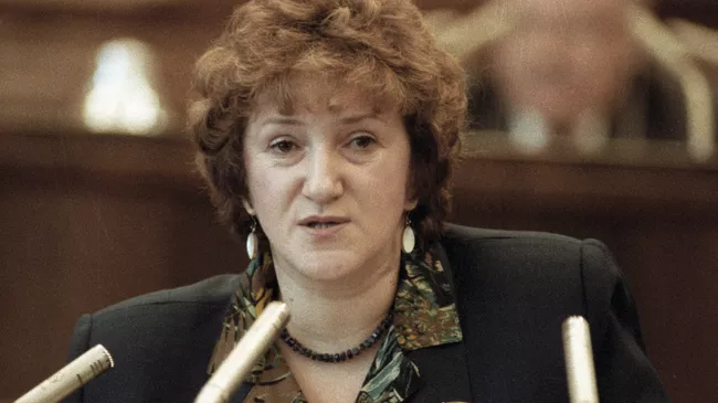 Народный депутат РСФСР Галина Старовойтова