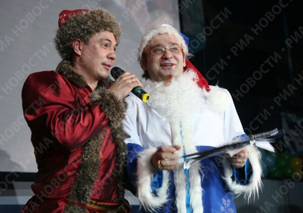 Роман Трахтенберг и Костя Цзю на фестивале «Валенки на снегу 2009»
