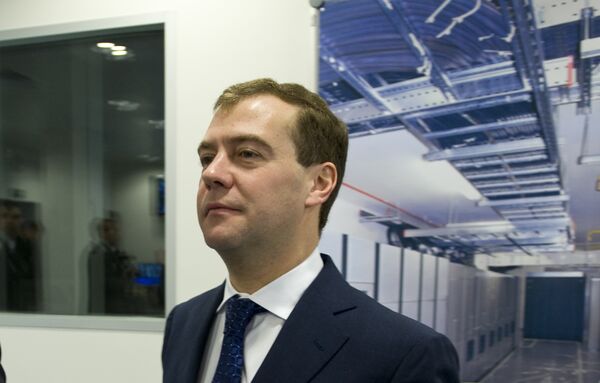 Президент РФ Д.Медведев осмотрел новый отечественный суперкомпьютер в МГУ. Архив