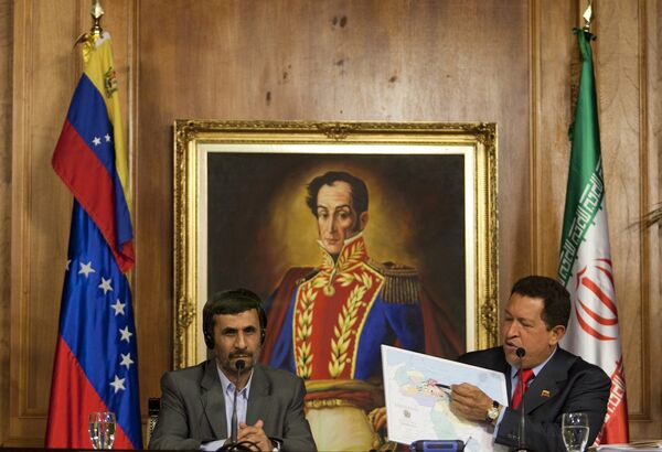 Махмуд Ахмадинежад и Уго Чавес