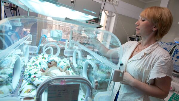 Российские врачи научились выхаживать недоношенных младенцев с катастрофической массой тела – 400 г.