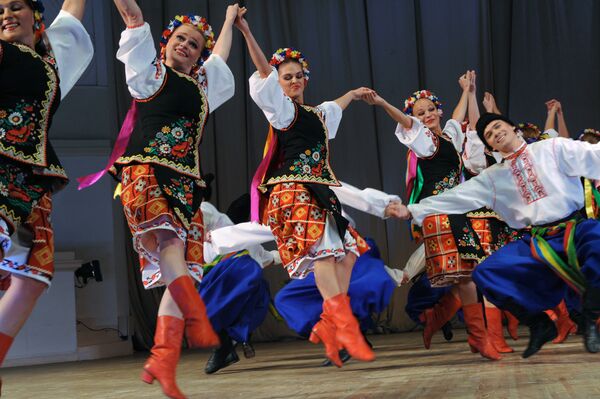 Солисты Государственного академического ансамбля народного танца имени Игоря Моисеева